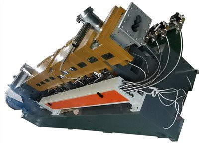 Paralel Triple Screw Extruder GARIS KOMPOUNDING